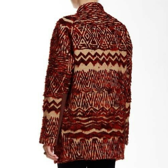 🆕 FREE PEOPLE Faux Fur Tribal Patterned Coat - Picture 2 of 5